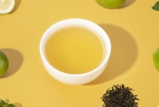 茶葉包裝設(shè)計是茶企與消費(fèi)者之間的橋梁，引領(lǐng)茶文化走向更廣闊的市場空間